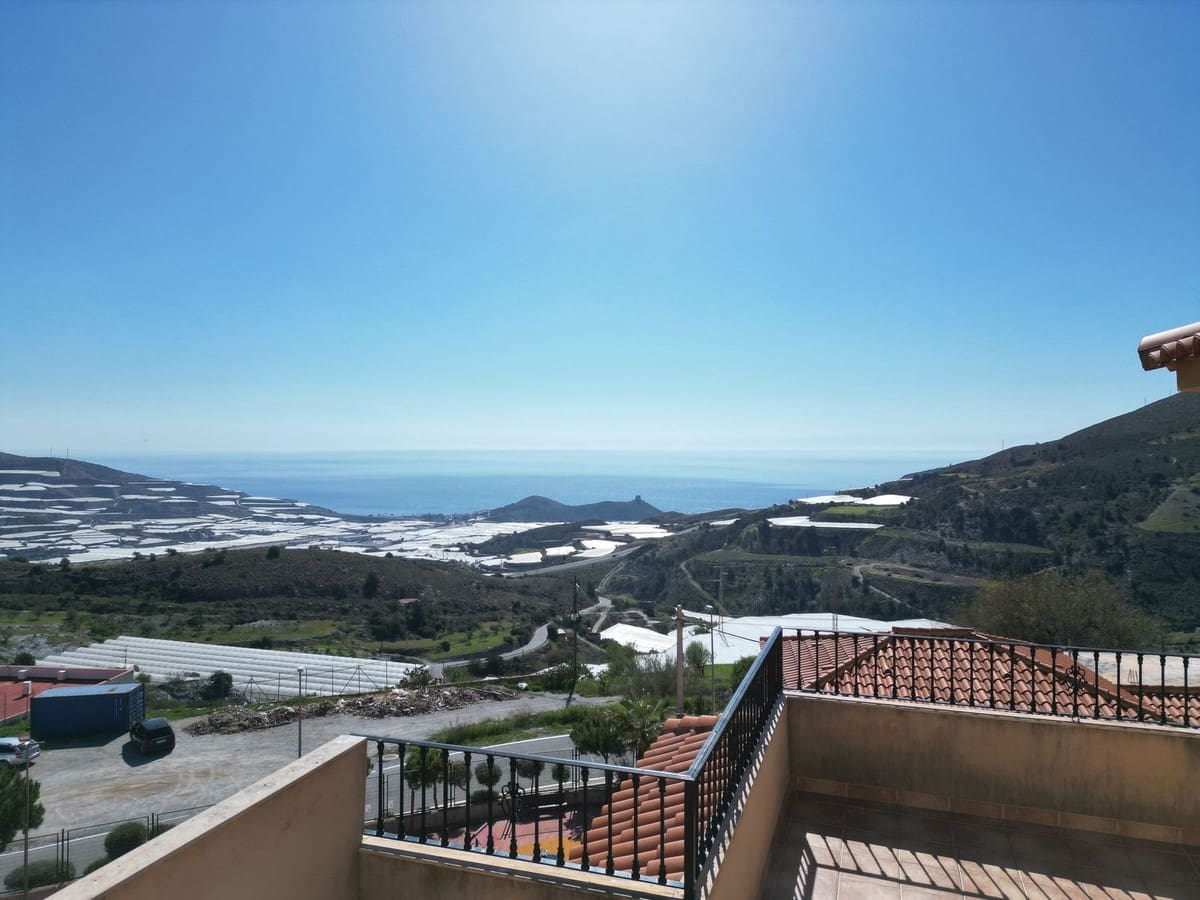 5 bedroom Villa for sale in Gualchos with pool garage - € 339,000 (Ref: 8789823)