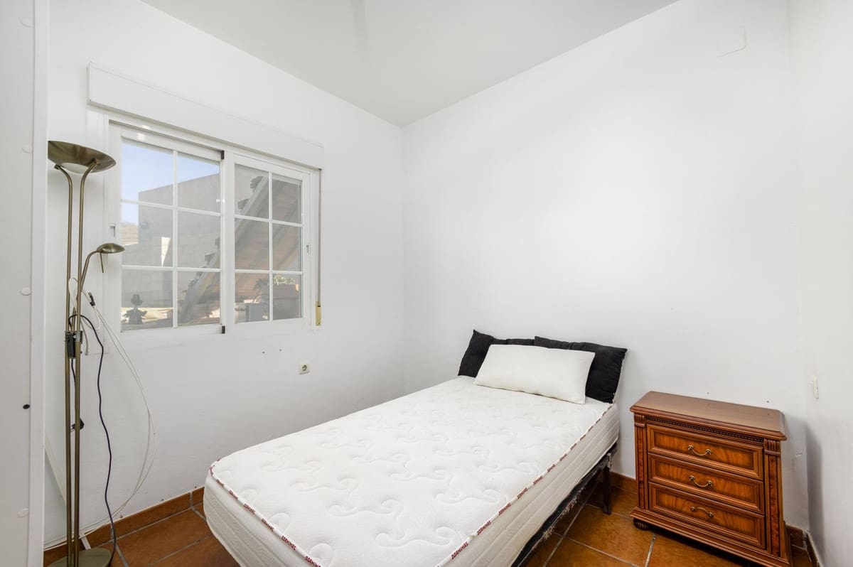 Finca/Casa Rural de 2 habitaciones en Salobreña en venta con piscina garaje - 265.000 € (Ref: 8800277)