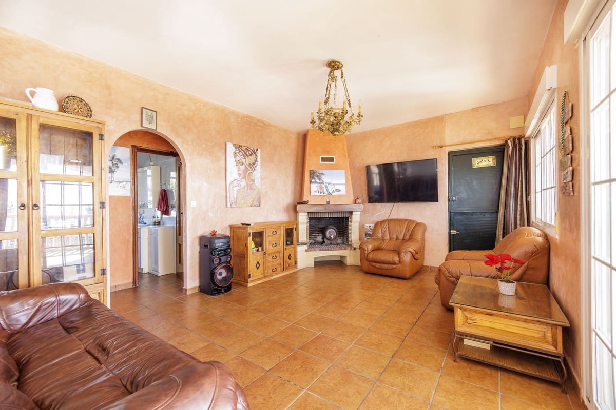 Finca/Casa Rural de 2 habitaciones en Salobreña en venta con piscina garaje - 265.000 € (Ref: 8800277)