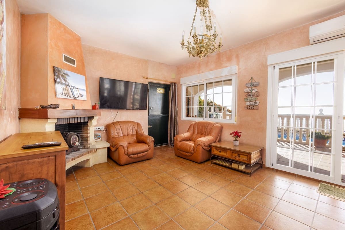 Finca/Casa Rural de 2 habitaciones en Salobreña en venta con piscina garaje - 265.000 € (Ref: 8800277)