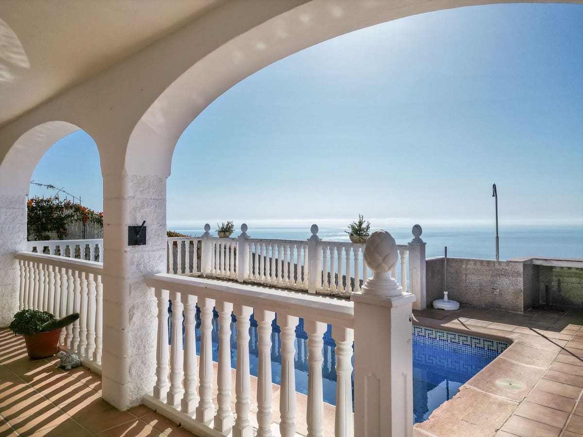 Finca/Casa Rural de 2 habitaciones en Salobreña en venta con piscina garaje - 265.000 € (Ref: 8800277)