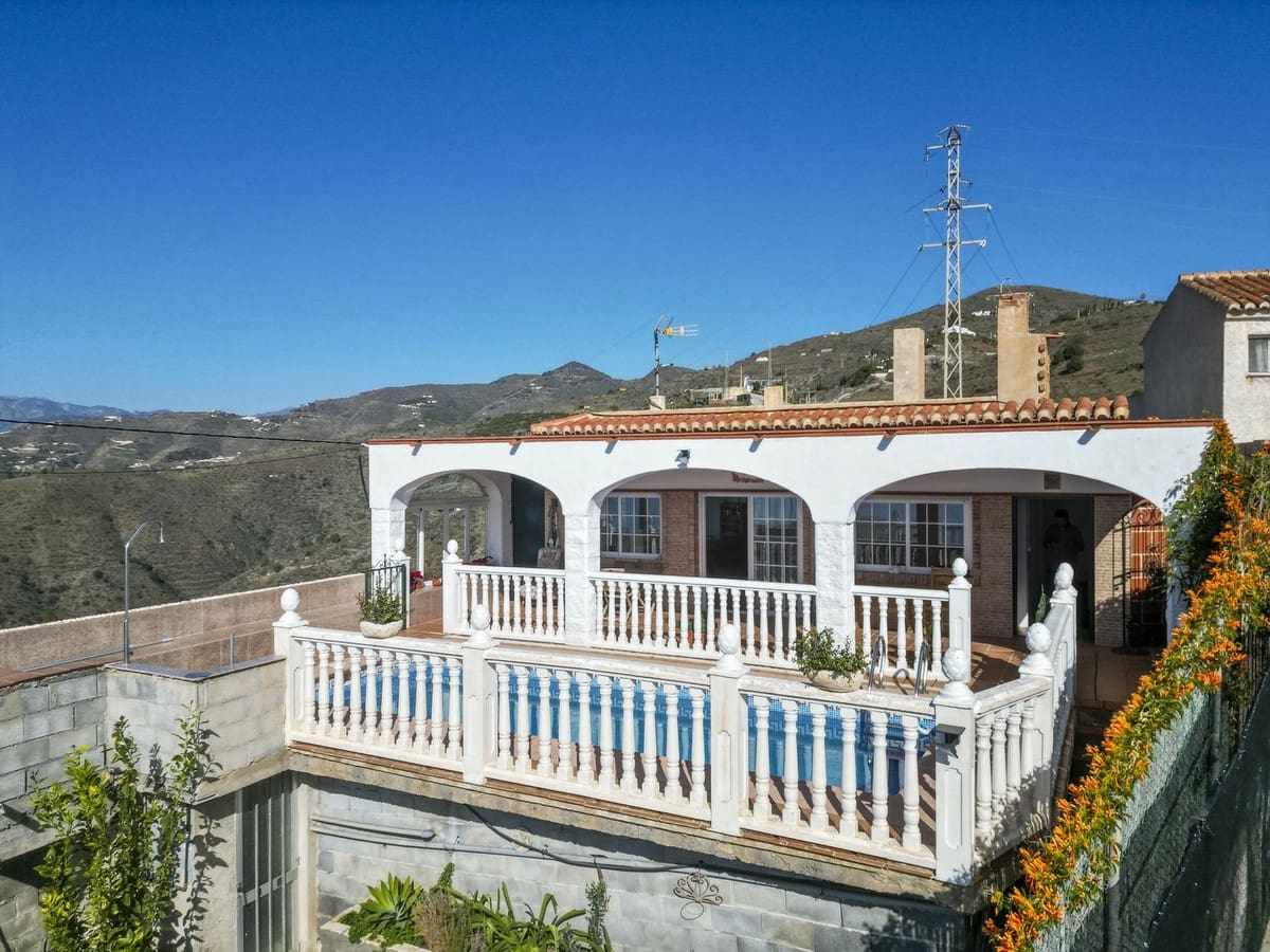 Finca/Casa Rural de 2 habitaciones en Salobreña en venta con piscina garaje - 265.000 € (Ref: 8800277)