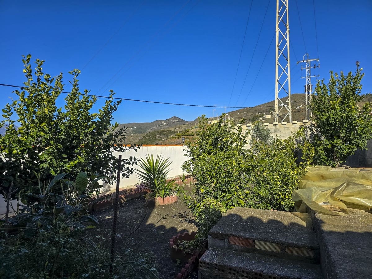 Finca/Casa Rural de 2 habitaciones en Salobreña en venta con piscina garaje - 265.000 € (Ref: 8800277)