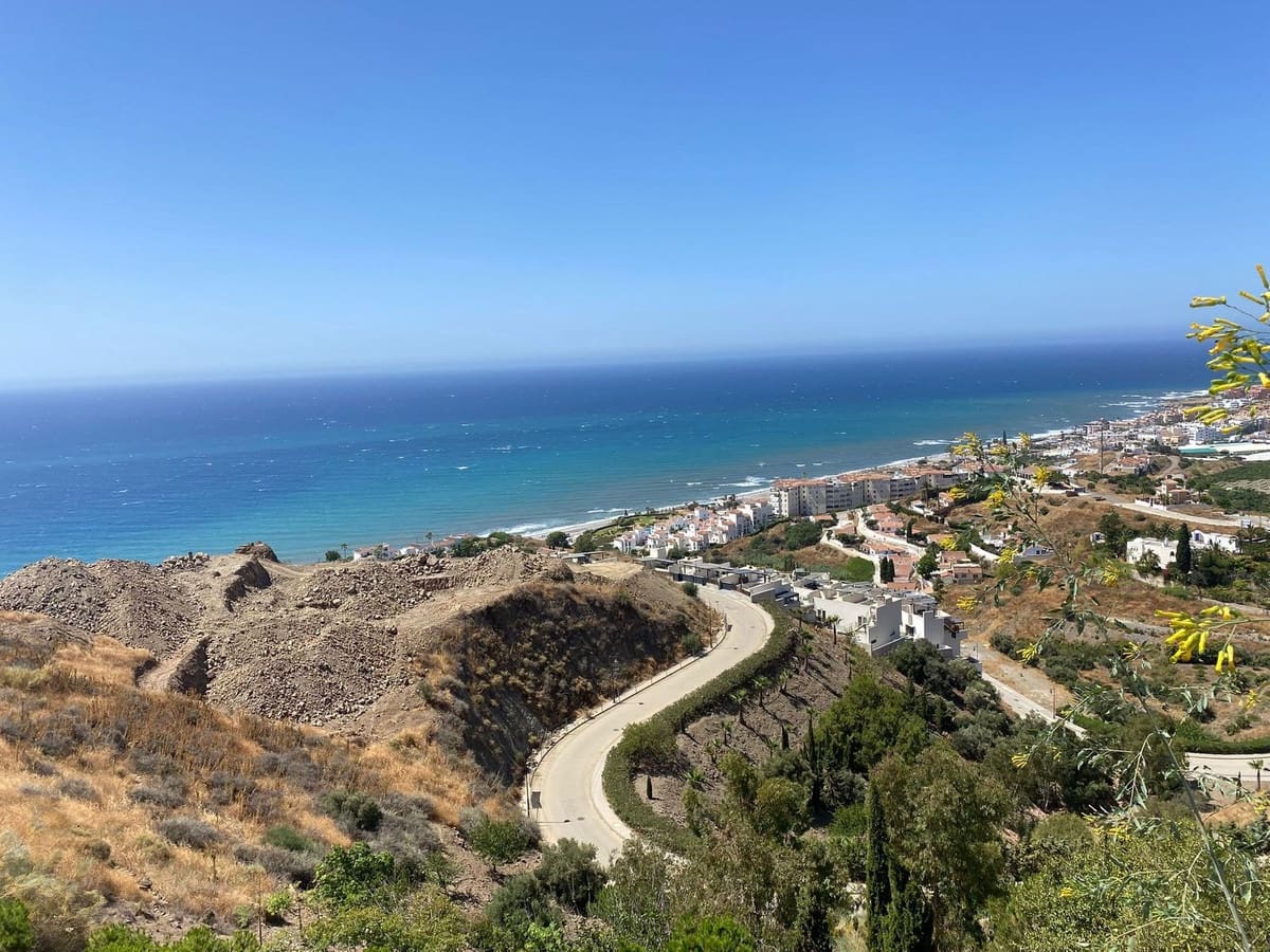 2 sypialnia Dom blizniak na sprzedaż w Torrox z basenem garażem - 347 000 € (Ref: 8805545)