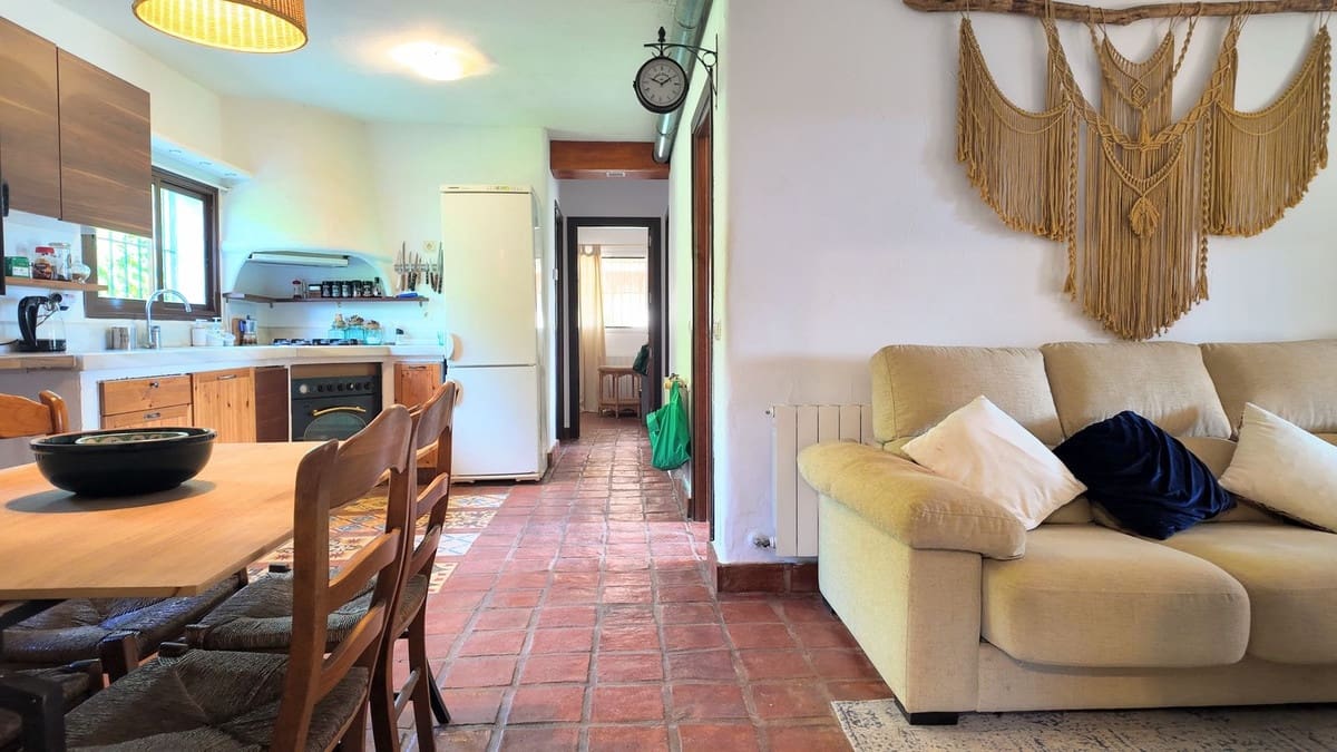 Chalet de 3 habitaciones en Cártama en venta con piscina - 525.000 € (Ref: 8852176)