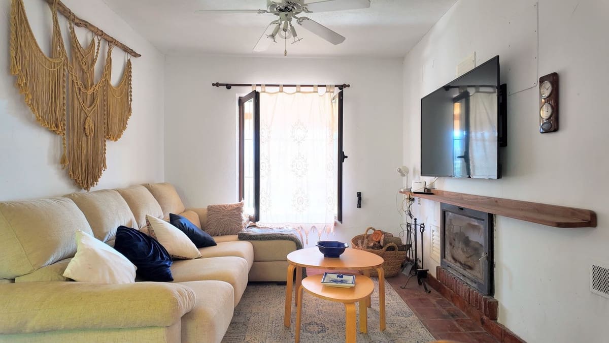 Chalet de 3 habitaciones en Cártama en venta con piscina - 525.000 € (Ref: 8852176)