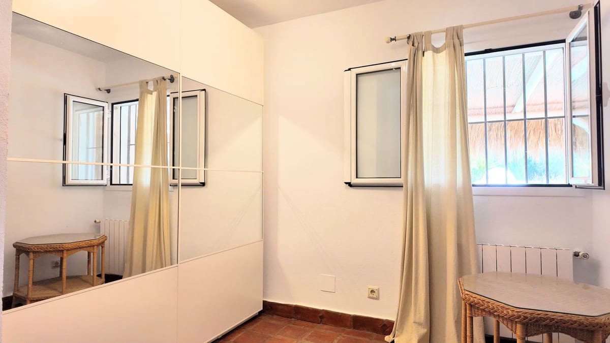 Chalet de 3 habitaciones en Cártama en venta con piscina - 525.000 € (Ref: 8852176)