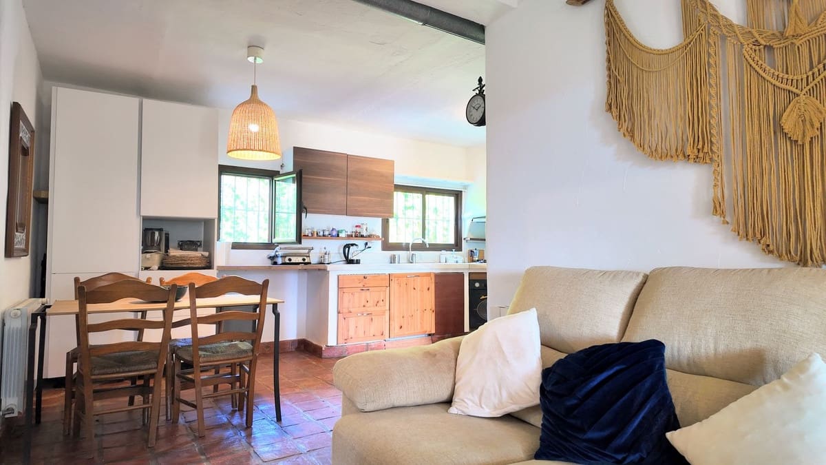 Chalet de 3 habitaciones en Cártama en venta con piscina - 525.000 € (Ref: 8852176)