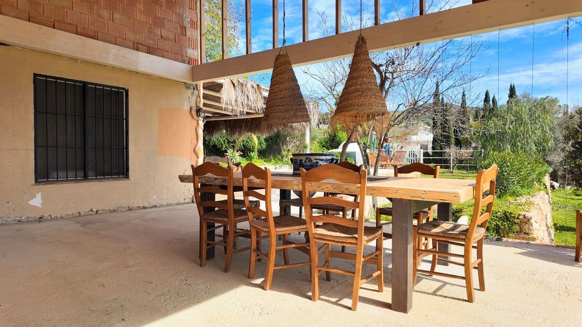 Chalet de 3 habitaciones en Cártama en venta con piscina - 525.000 € (Ref: 8852176)