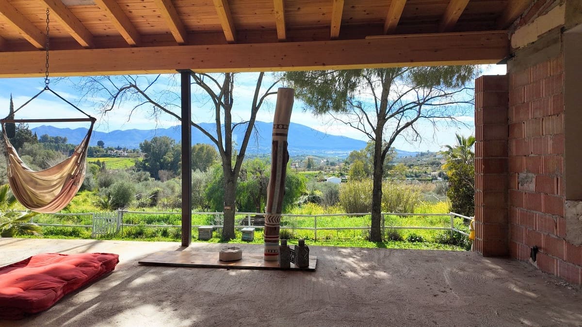 Chalet de 3 habitaciones en Cártama en venta con piscina - 525.000 € (Ref: 8852176)