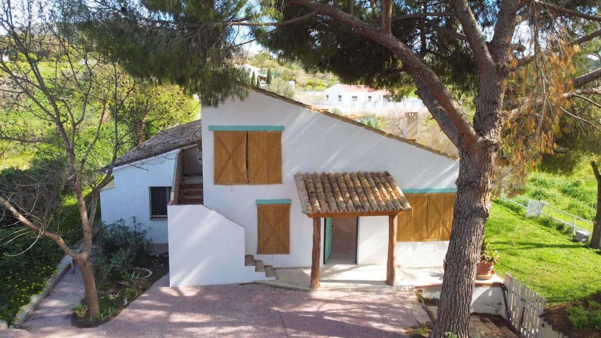 3 soveværelse Villa til salg i Cartama med swimmingpool - € 525.000 (Ref: 8852176)