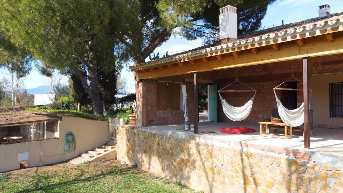 3 soveværelse Villa til salg i Cartama med swimmingpool - € 525.000 (Ref: 8852176)