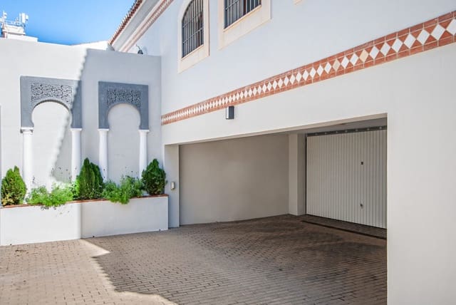 4 chambre Villa/Maison à vendre à Fuengirola avec piscine garage - 3 000 000 € (Ref: 8875983)