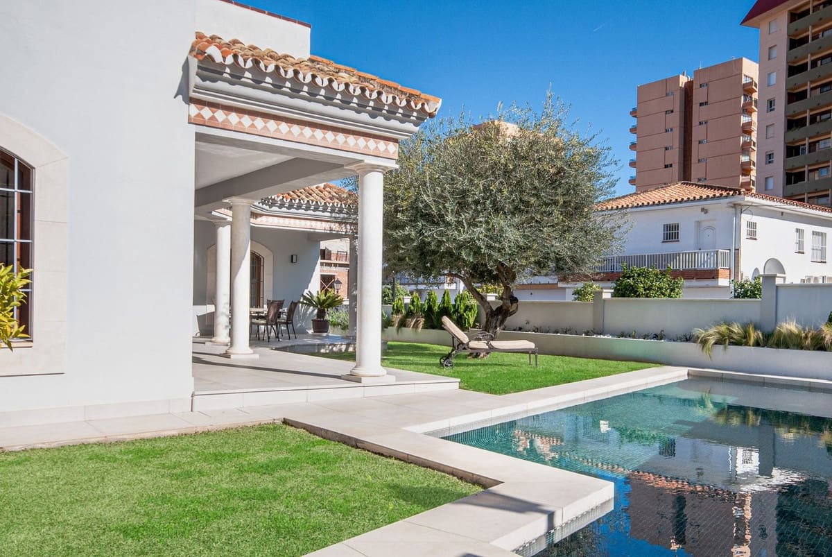 4 sovrum Villa till salu i Fuengirola med pool garage - 3 000 000 € (Ref: 8875983)