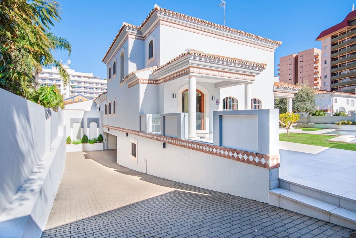 4 sovrum Villa till salu i Fuengirola med pool garage - 3 000 000 € (Ref: 8875983)