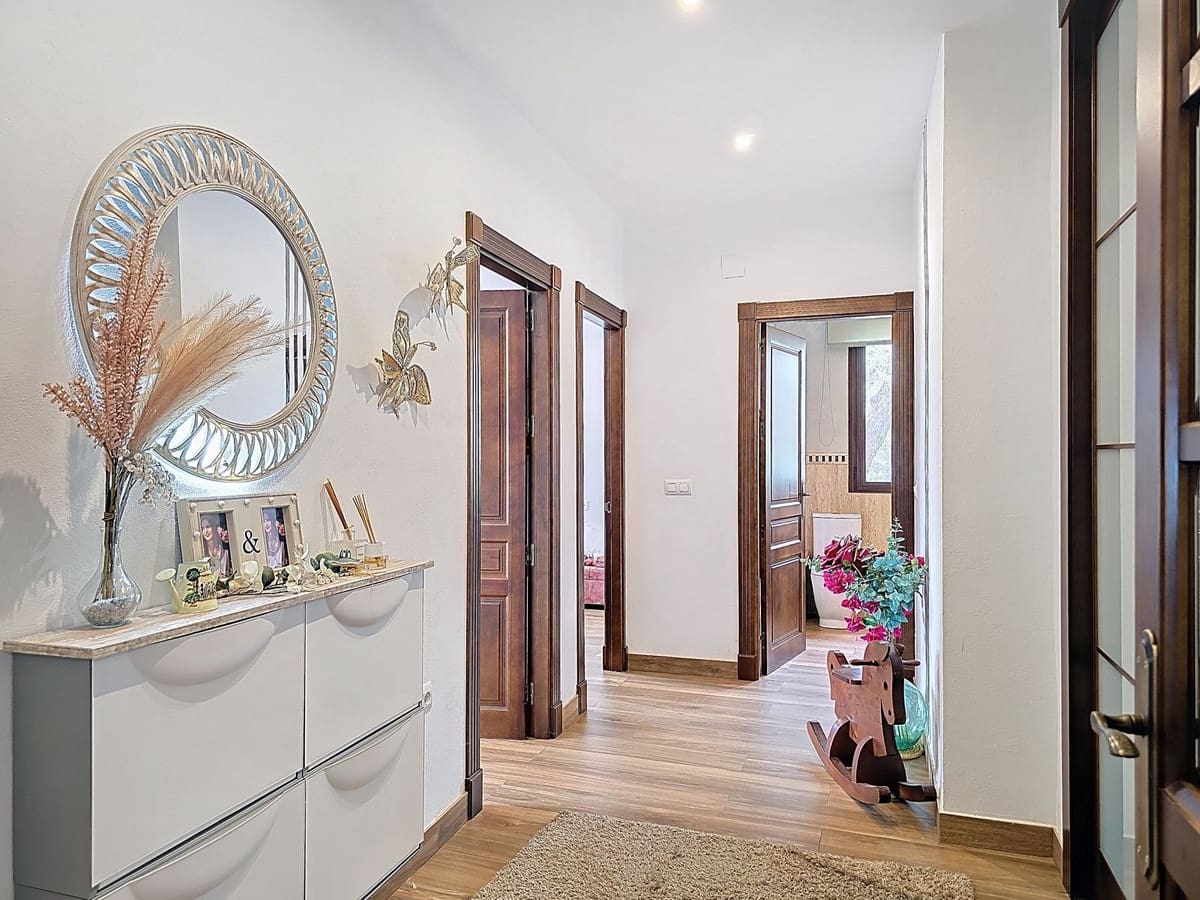 3 soveværelse Finca/Landehus til salg i Velez de Benaudalla med swimmingpool garage - € 420.000 (Ref: 8894380)