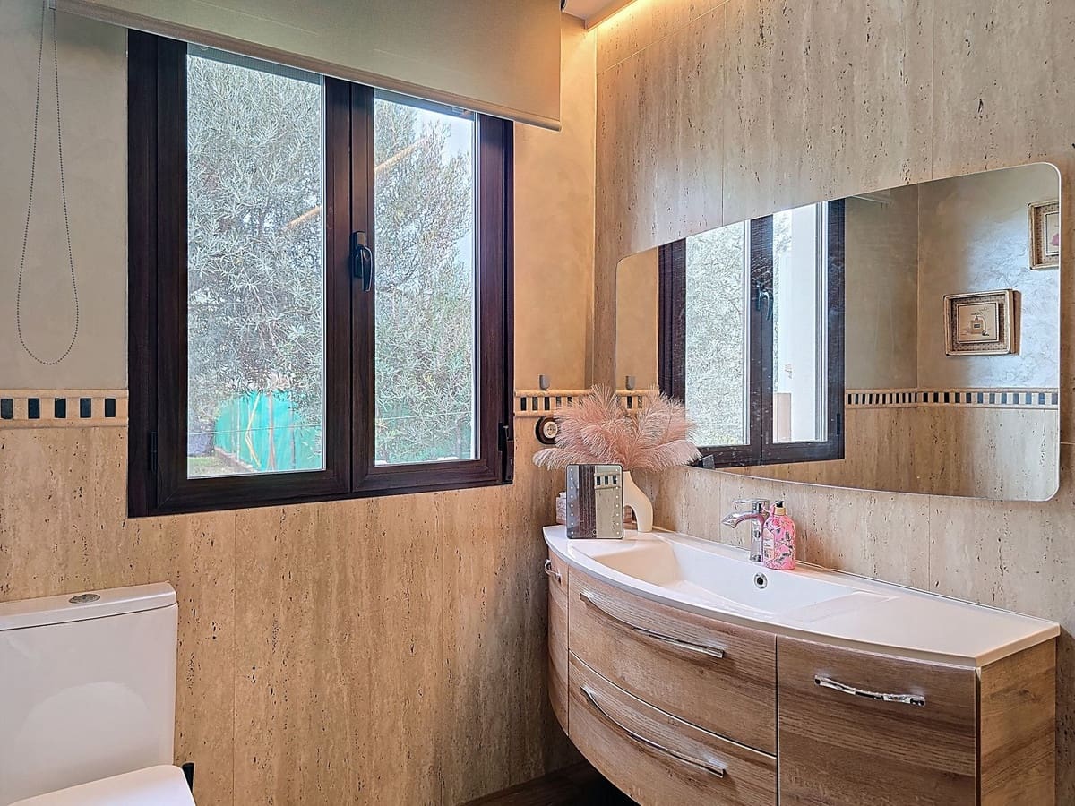 3 soveværelse Finca/Landehus til salg i Velez de Benaudalla med swimmingpool garage - € 420.000 (Ref: 8894380)