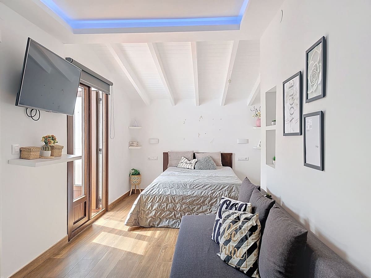 3 soveværelse Finca/Landehus til salg i Velez de Benaudalla med swimmingpool garage - € 420.000 (Ref: 8894380)