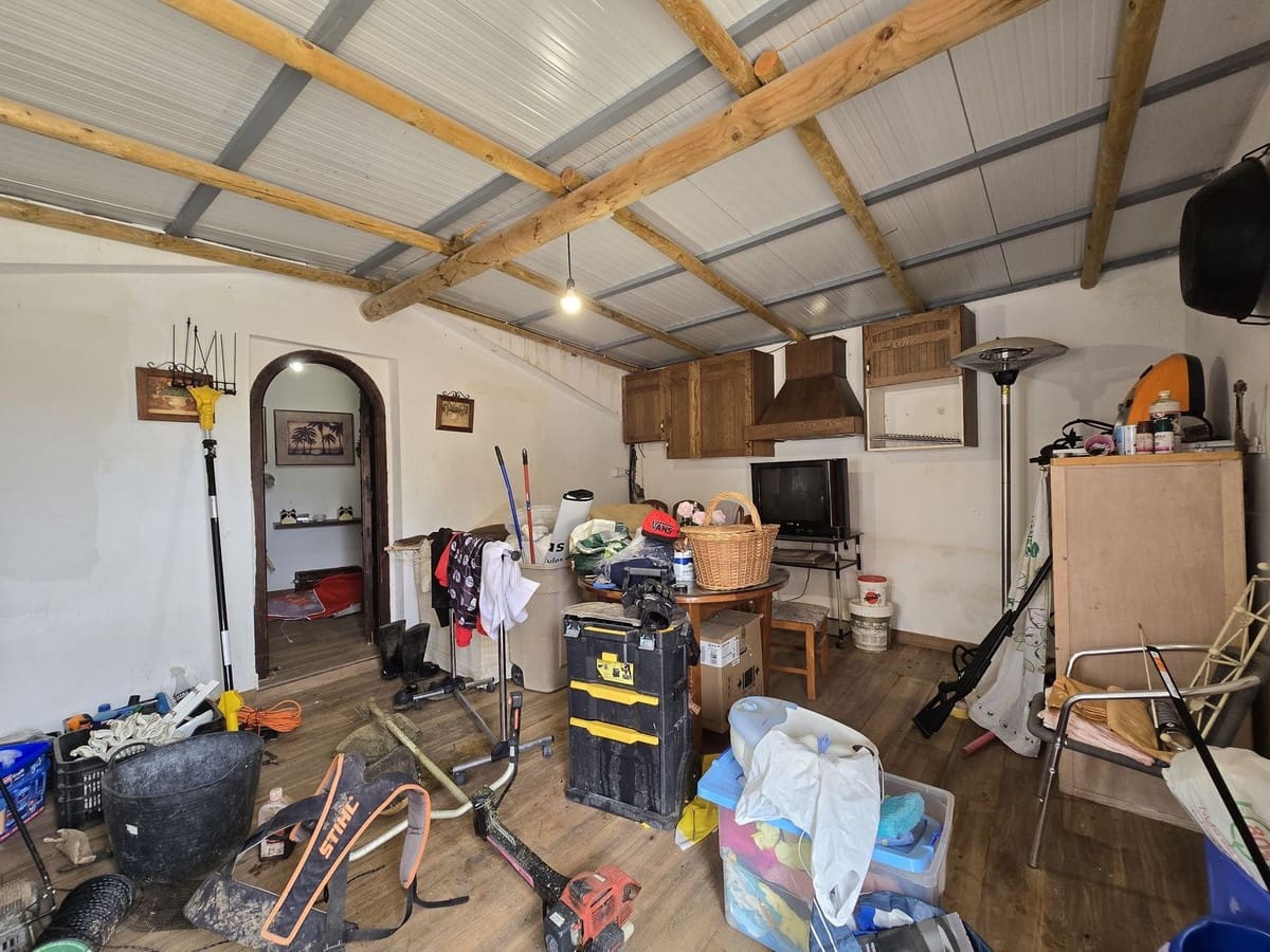 3 soveværelse Finca/Landehus til salg i Velez de Benaudalla med swimmingpool garage - € 420.000 (Ref: 8894380)