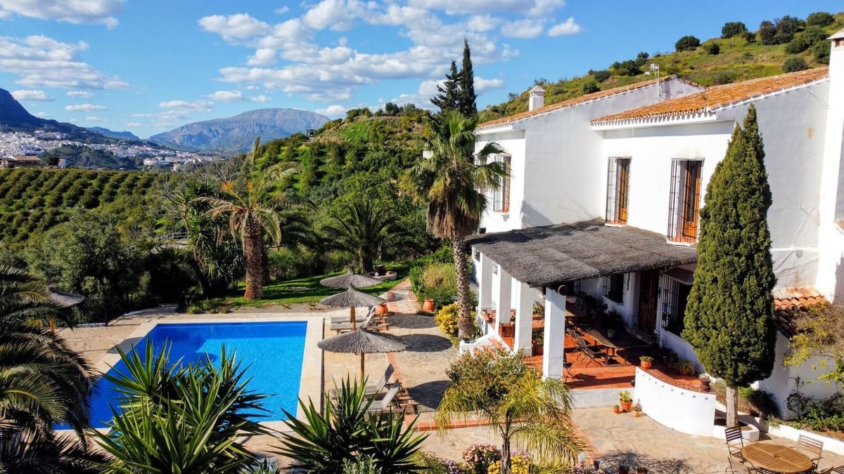 7 slaapkamer Villa te koop in Alora met zwembad garage - € 1.195.000 (Ref: 8905892)