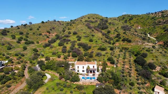 7 soveværelse Villa til salg i Alora med swimmingpool garage - € 1.195.000 (Ref: 8905892)