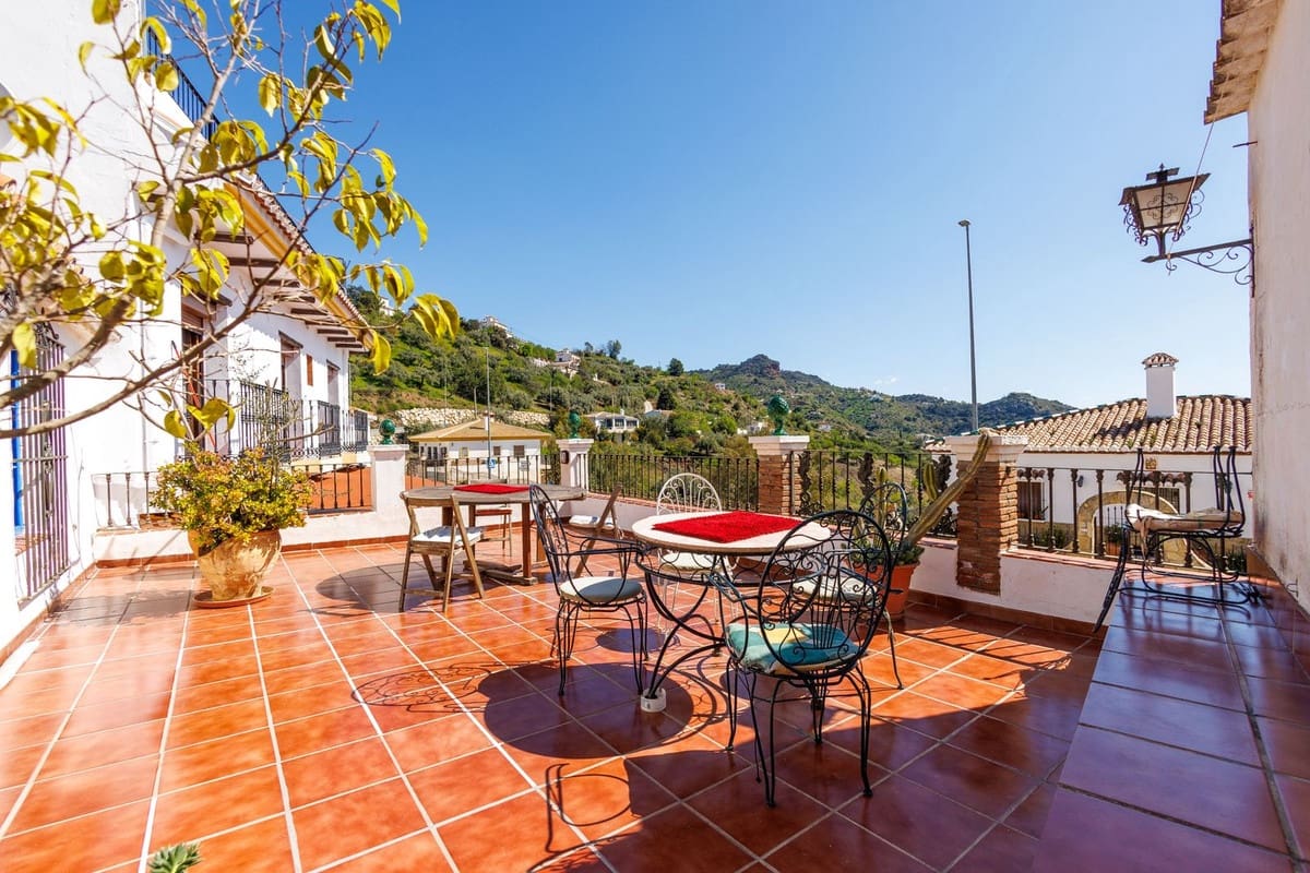 6 camera da letto Finca/Casa di Campagna in vendita in Comares con piscina - 324.500 € (Rif: 8908183)