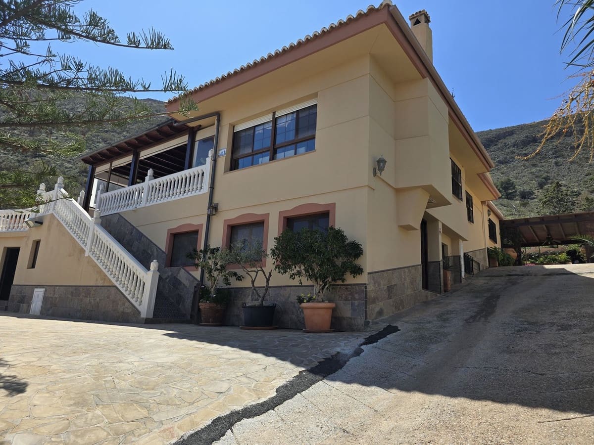 3 quarto Moradia para venda em Gualchos com piscina garagem - 650 000 € (Ref: 8912592)