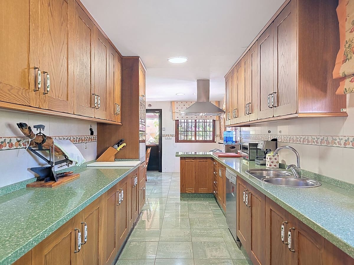 3 quarto Moradia para venda em Gualchos com piscina garagem - 650 000 € (Ref: 8912592)
