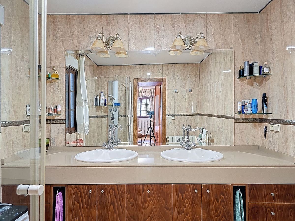 3 quarto Moradia para venda em Gualchos com piscina garagem - 650 000 € (Ref: 8912592)