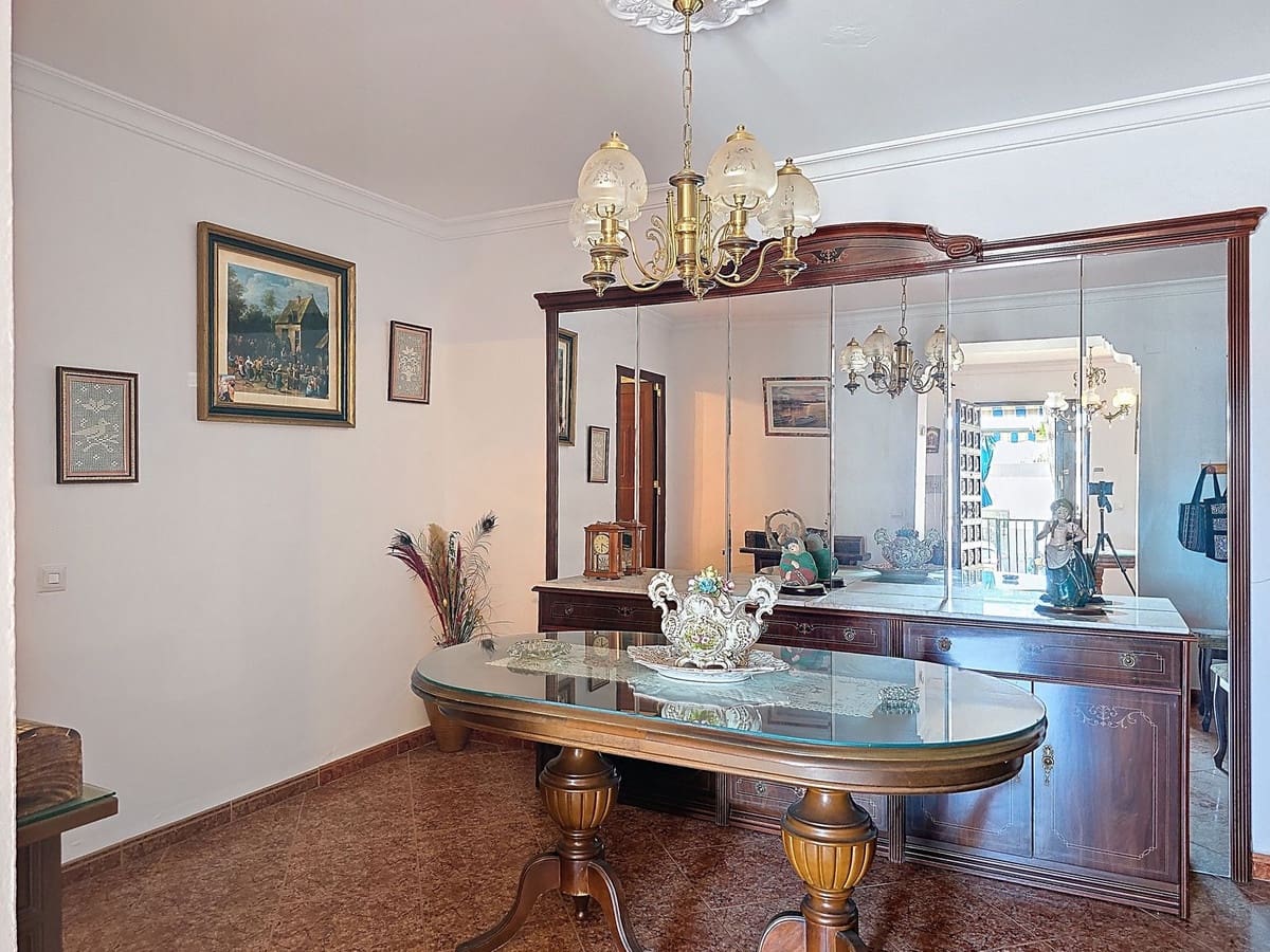 3 bedroom Townhouse for sale in Competa with garage - € 200,000 (Ref: 8926126)