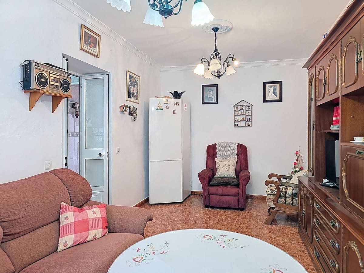 3 bedroom Townhouse for sale in Competa with garage - € 200,000 (Ref: 8926126)