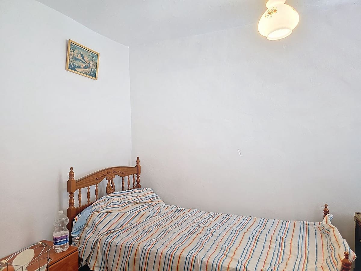 3 bedroom Townhouse for sale in Competa with garage - € 200,000 (Ref: 8926126)