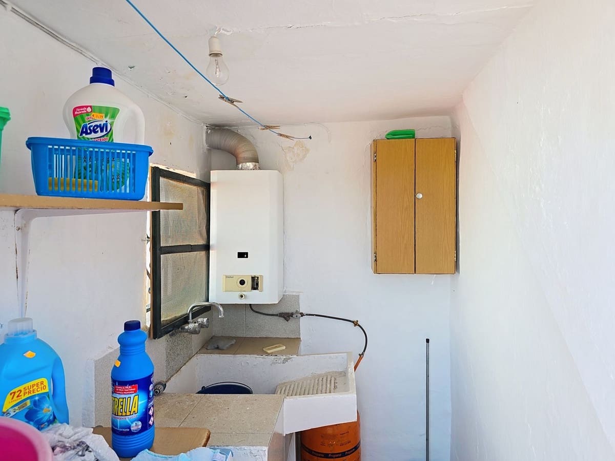 3 bedroom Townhouse for sale in Competa with garage - € 200,000 (Ref: 8926126)