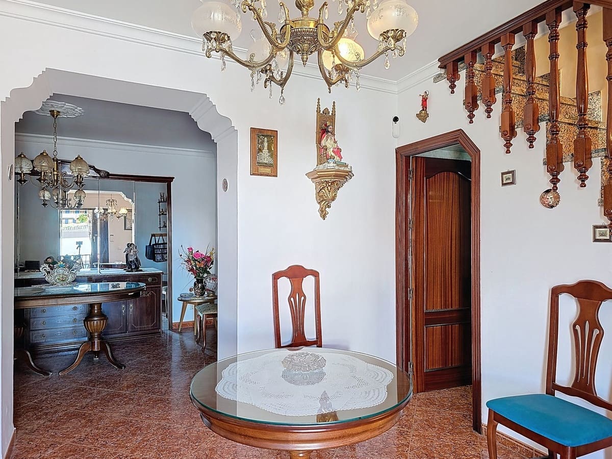 3 bedroom Townhouse for sale in Competa with garage - € 200,000 (Ref: 8926126)