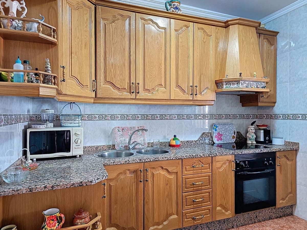 3 soveværelse Byhus til salg i Competa med garage - € 200.000 (Ref: 8926126)