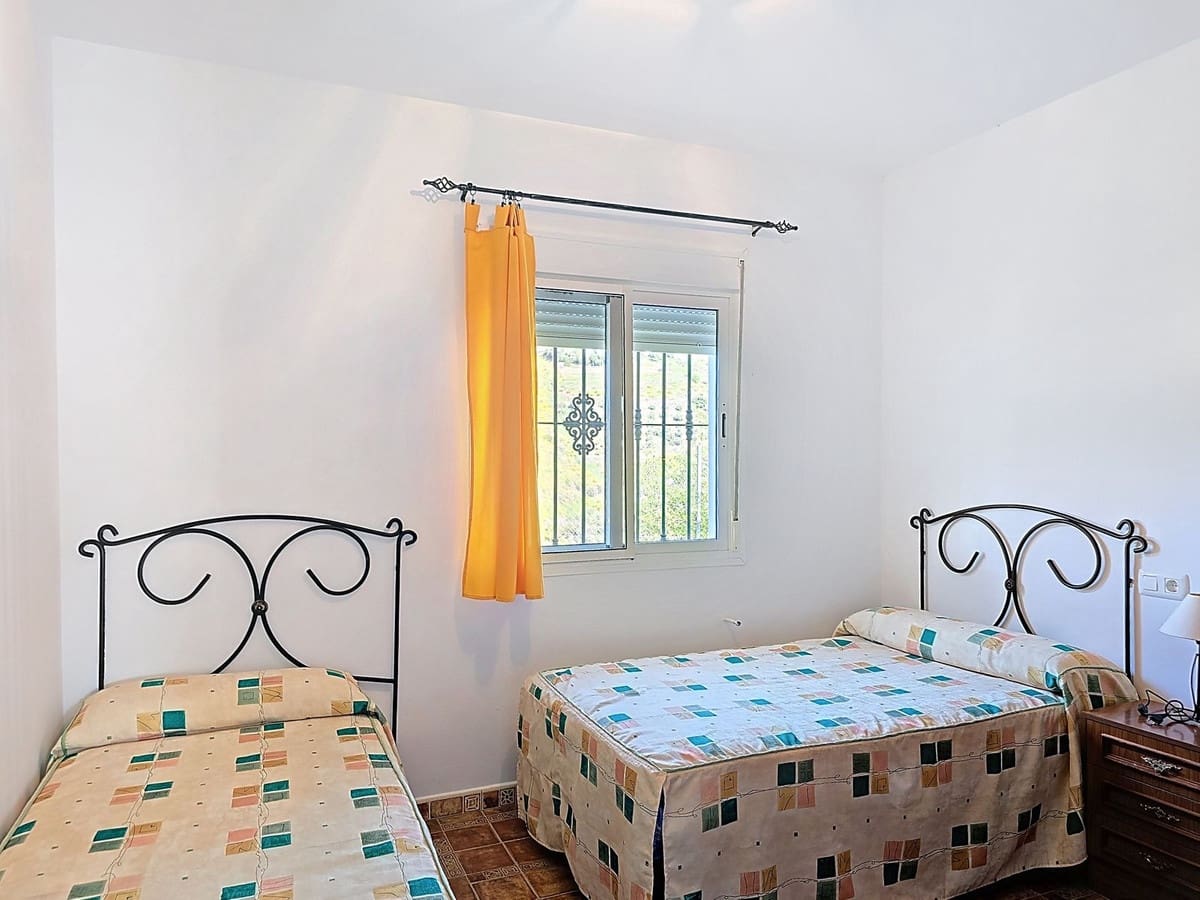 3 makuuhuone Huvila myytävänä paikassa Competa mukana uima-altaan 
autotalli - 420 000 € (Ref: 8930439)