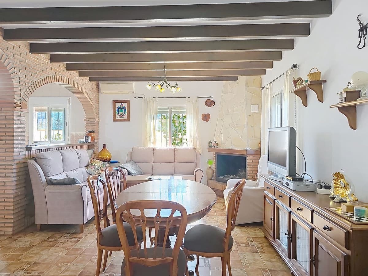 3 makuuhuone Huvila myytävänä paikassa Competa mukana uima-altaan 
autotalli - 420 000 € (Ref: 8930439)