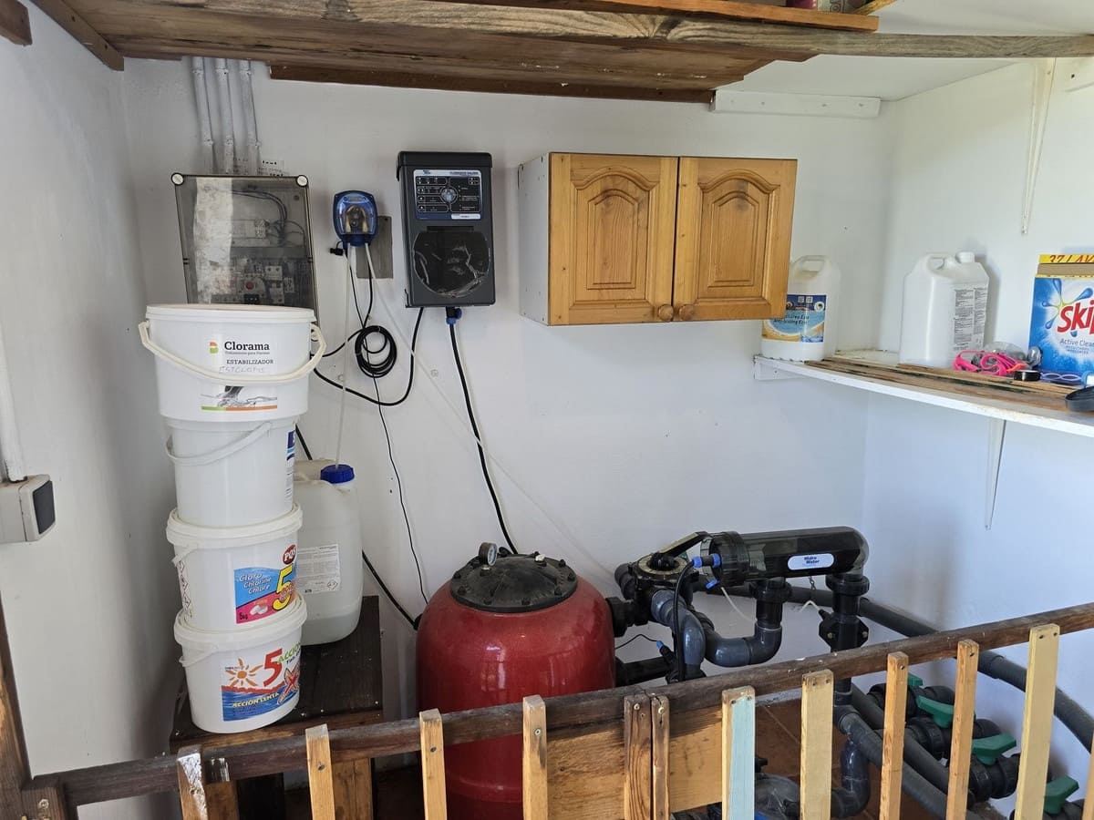 3 makuuhuone Huvila myytävänä paikassa Competa mukana uima-altaan 
autotalli - 420 000 € (Ref: 8930439)