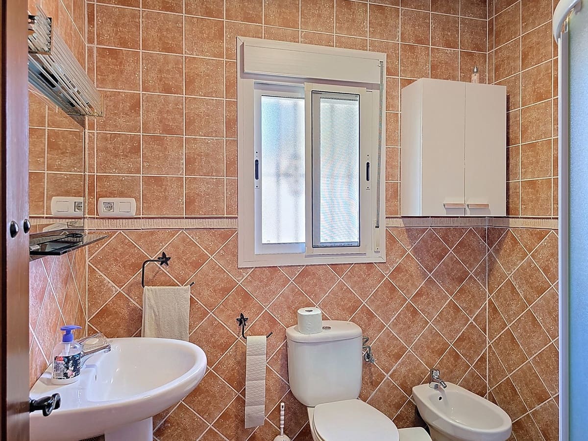 3 makuuhuone Huvila myytävänä paikassa Competa mukana uima-altaan 
autotalli - 420 000 € (Ref: 8930439)