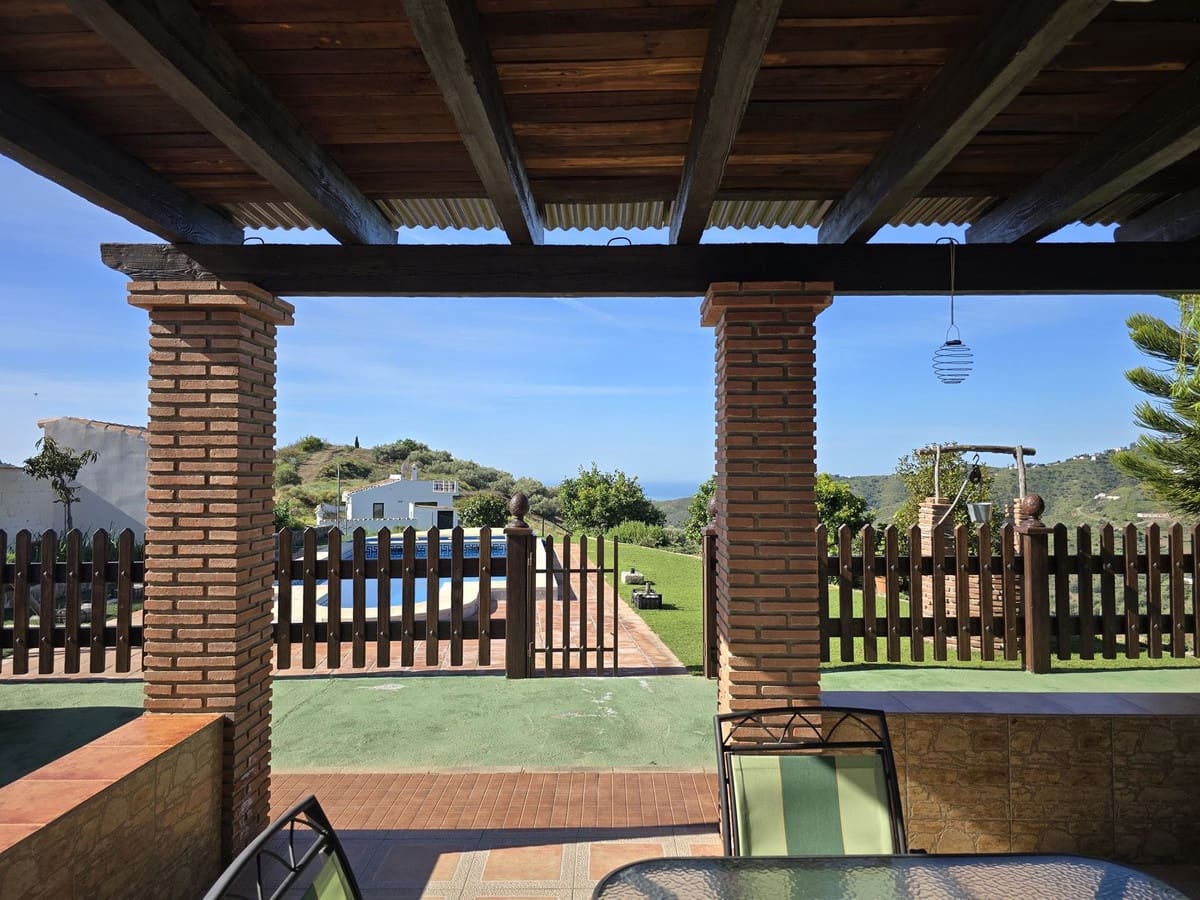 3 soverom Villa til salgs i Competa med svømmebasseng garasje - € 420 000 (Ref: 8930439)