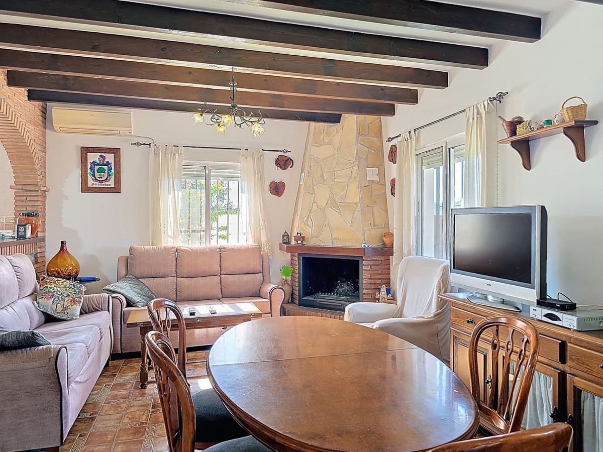 3 soverom Villa til salgs i Competa med svømmebasseng garasje - € 420 000 (Ref: 8930439)
