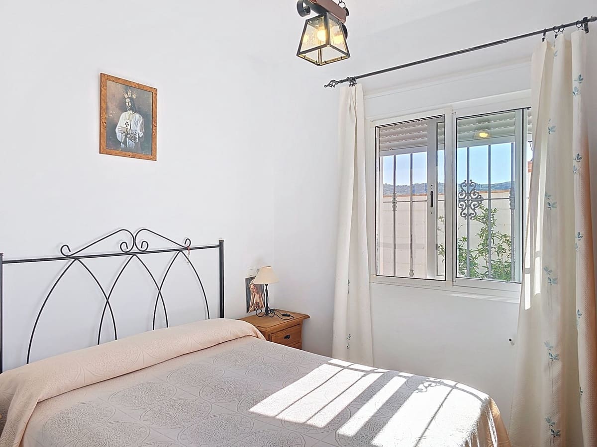 3 soverom Villa til salgs i Competa med svømmebasseng garasje - € 420 000 (Ref: 8930439)