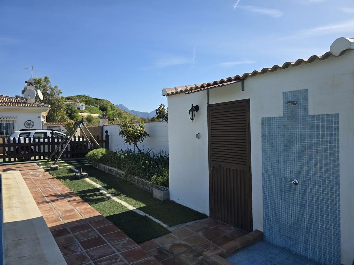 3 soverom Villa til salgs i Competa med svømmebasseng garasje - € 420 000 (Ref: 8930439)