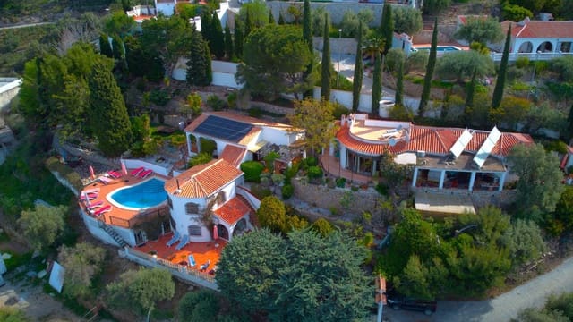 6 bedroom Villa for sale in Cómpeta with pool garage - € 749,950 (Ref: 8957938)