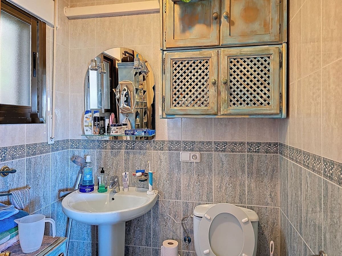 6 bedroom Villa for sale in Competa with pool garage - € 749,950 (Ref: 8957938)