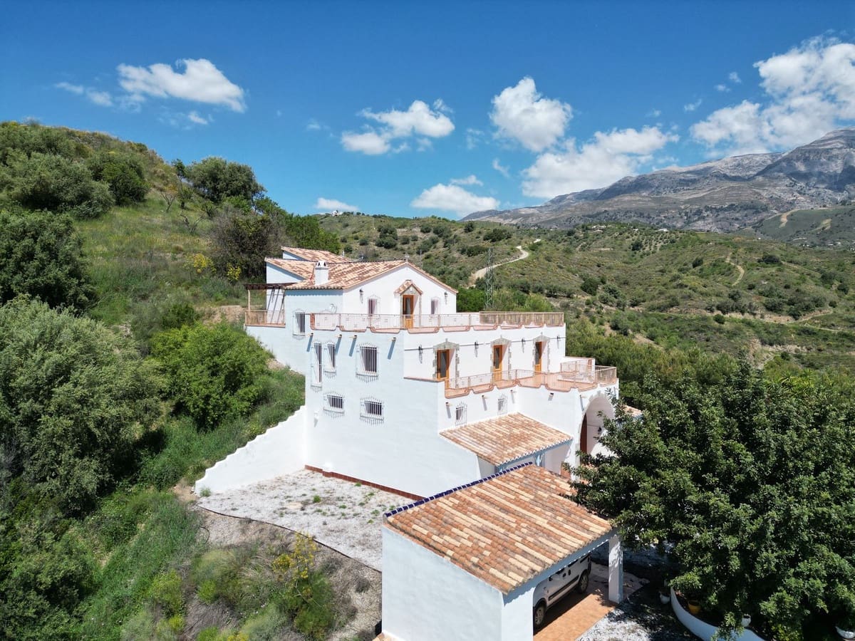 4 soveværelse Villa til salg i Sedella - € 549.000 (Ref: 8961218)