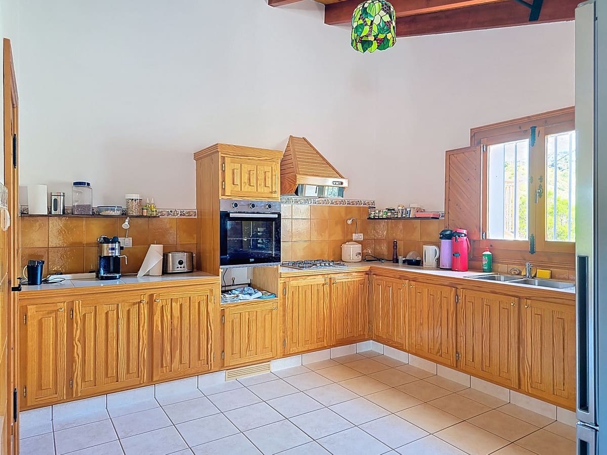 4 soveværelse Villa til salg i Sedella med garage - € 499.000 (Ref: 8961218)