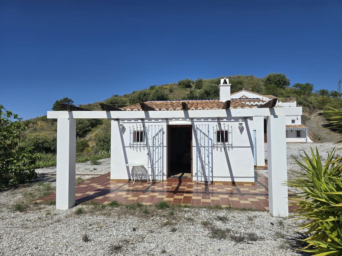 4 soveværelse Villa til salg i Sedella med garage - € 499.000 (Ref: 8961218)