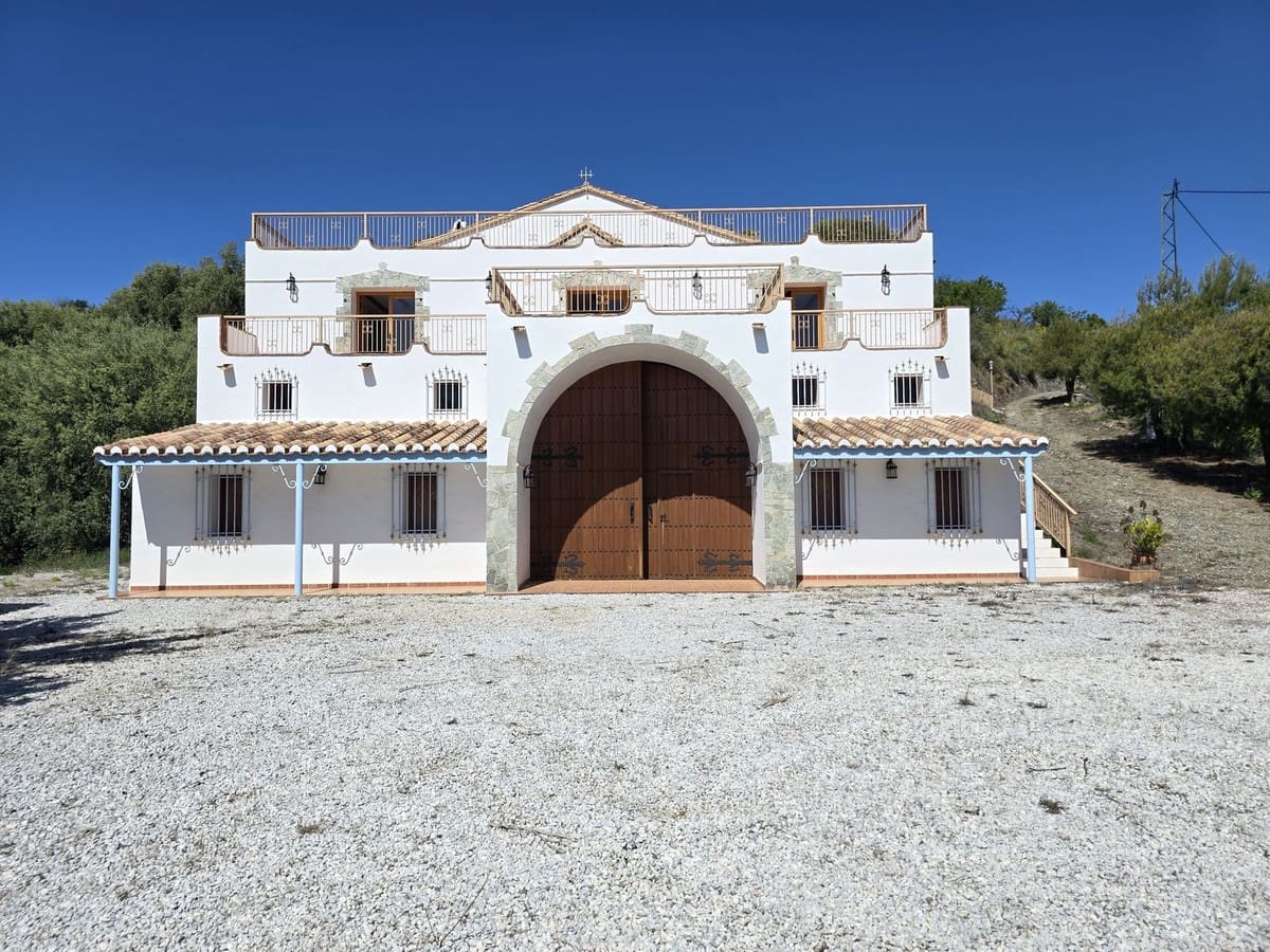 4 soveværelse Villa til salg i Sedella med garage - € 499.000 (Ref: 8961218)