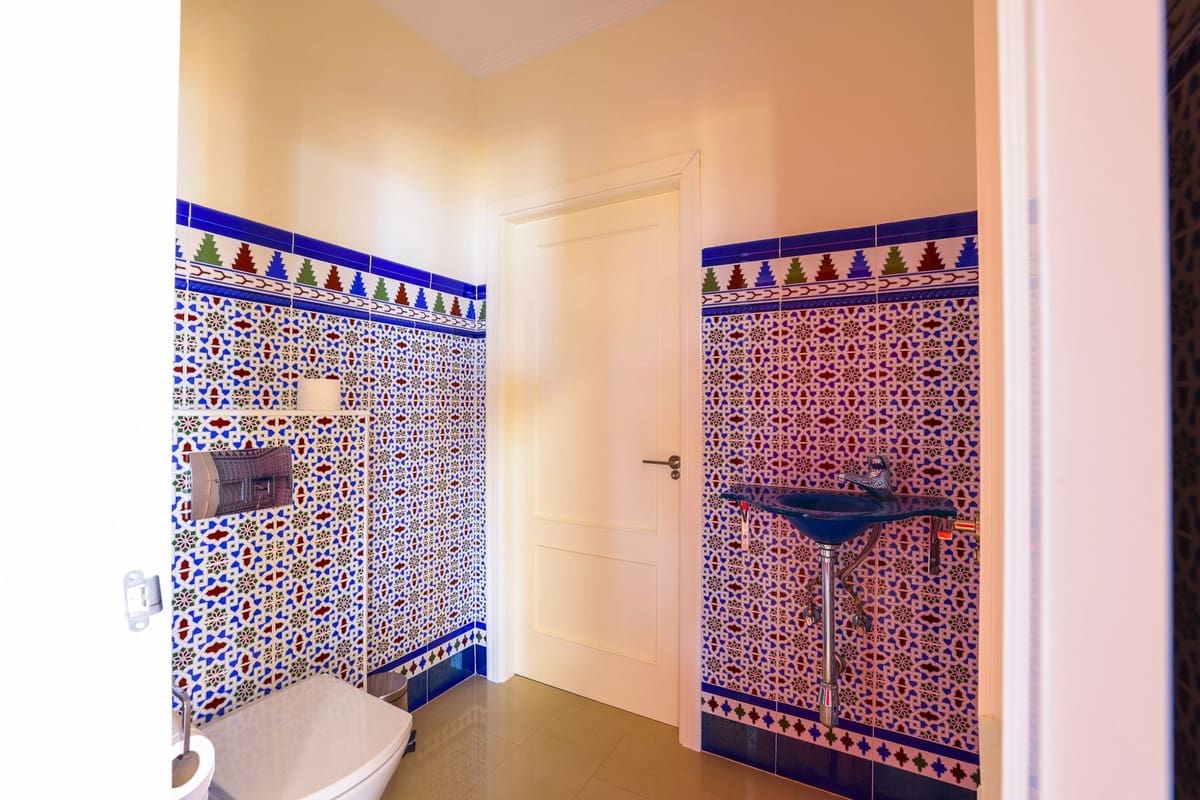 3 soveværelse Villa til salg i Arenas med swimmingpool garage - € 495.000 (Ref: 8966793)